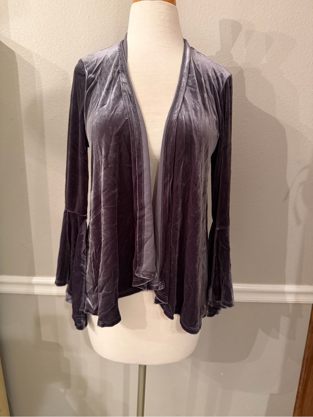 Women’s Open-Front Velvet Cardigan Sweater. Vintage Victorian style